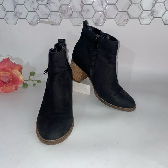 Blondo Waterproof Leather Ankle Boots - Picture 1 of 7